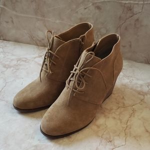 Lucky Brand 9.5 tan suede lace up wedges zip booties